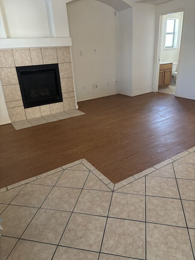 Building Photo - HOLIDAY SPECIAL  $1,695.00 First two month...