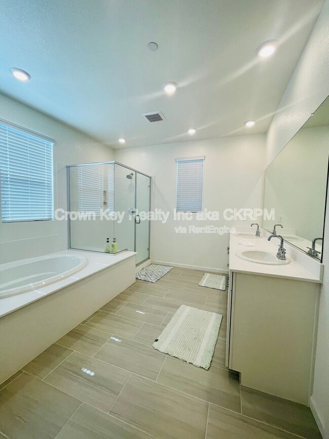 Building Photo - 6425 Dan Havicus Dr