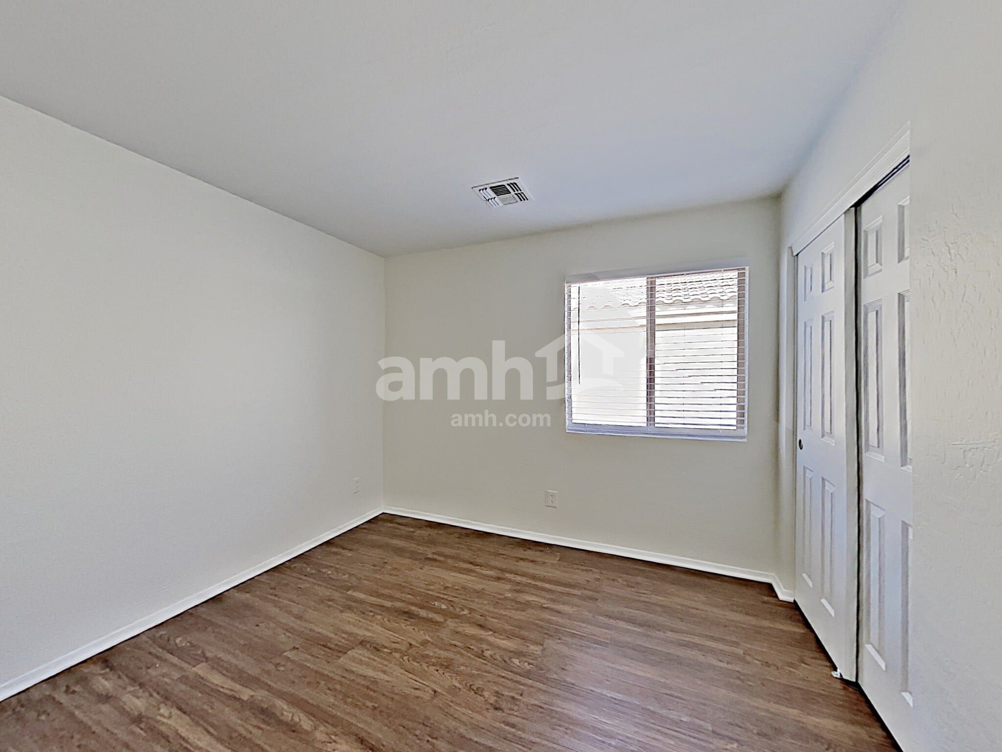 Building Photo - 10525 W Hughes Dr