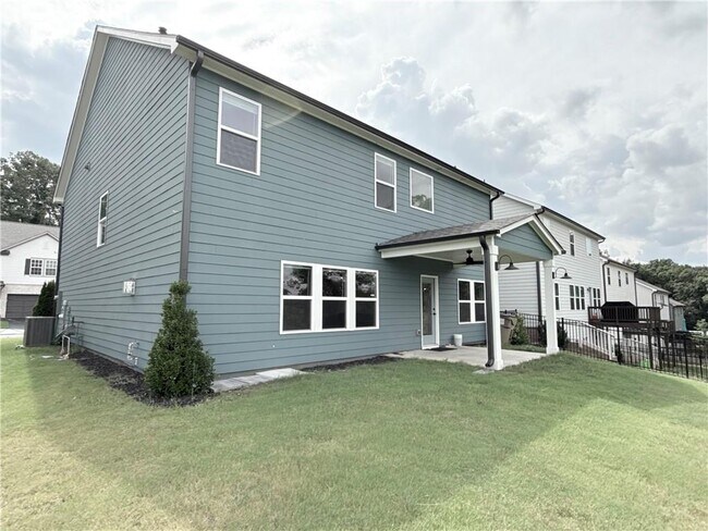 Building Photo - 207 Foxhill Dr