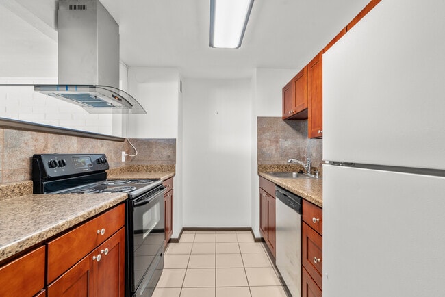 Building Photo - 9500 Rainier Ave S