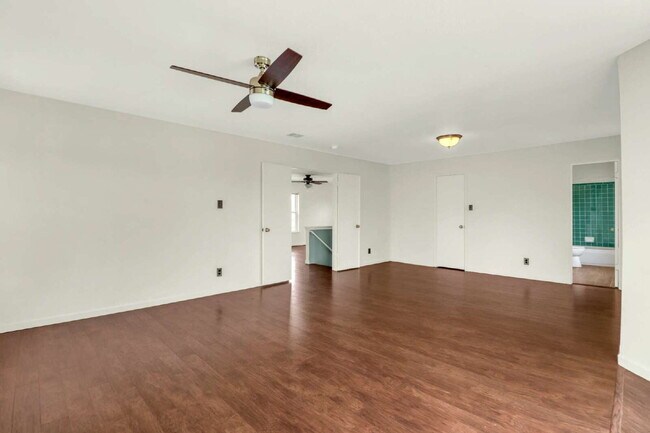 Building Photo - "Discover Your Dream Home: Spacious 3-Bedroom Oasis with Granite Elegance in San Antonio!"