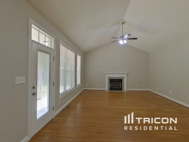 Building Photo - 8721 Magnolia Estates Dr