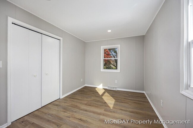 Building Photo - 945-947 Lancashire Ct - 947