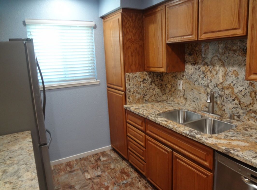 Building Photo - 8126 Briar Ridge Ln