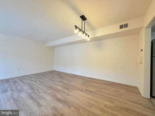 Building Photo - 4513 Logsdon Dr