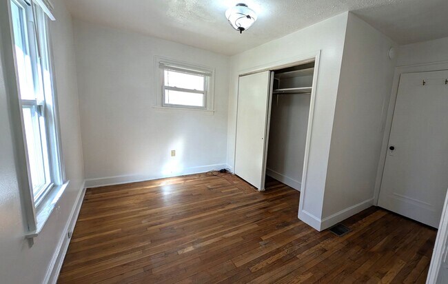 Building Photo - 1252 Fleming Ave