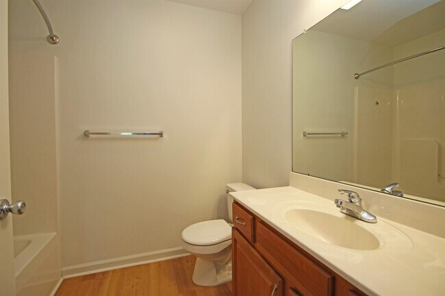 Building Photo - 2411 Avonlea Ln