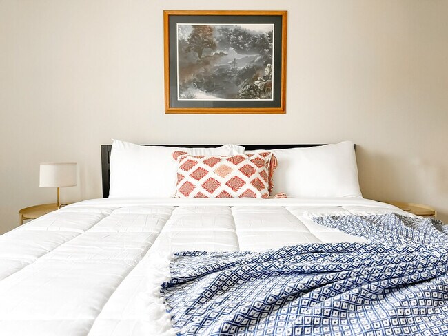 Building Photo - 12701 N Pennsylvania Ave