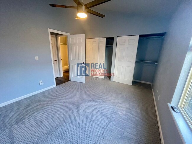 Building Photo - 805 Summer Dr