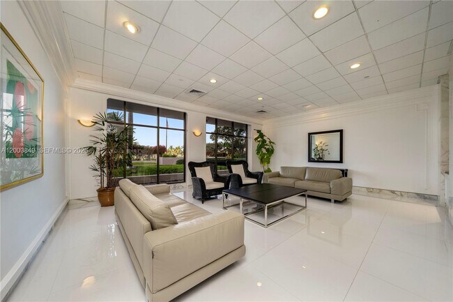 Building Photo - 5700 Collins Ave