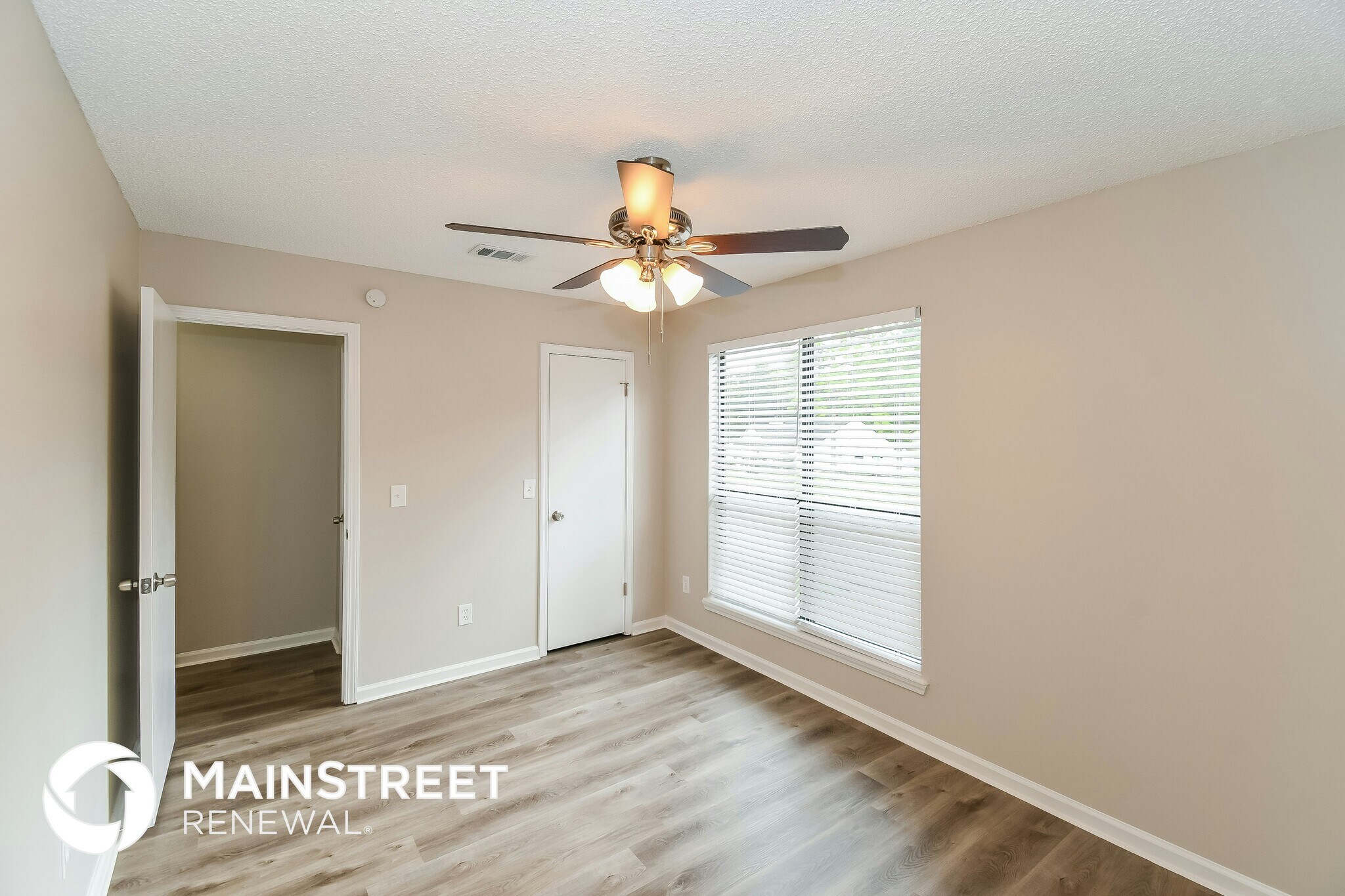 Building Photo - 6472 Dickens Dr