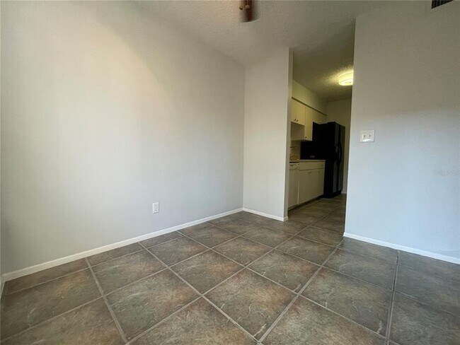 Building Photo - 5503 Pokeweed Ct
