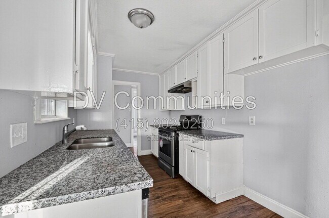 Building Photo - 3315 Bond St