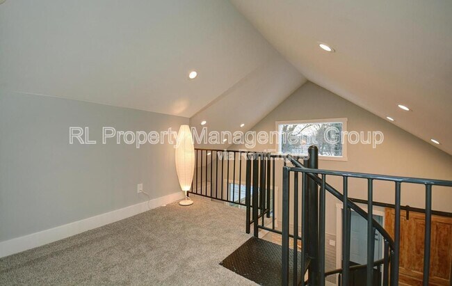Building Photo - 451 S 22nd St