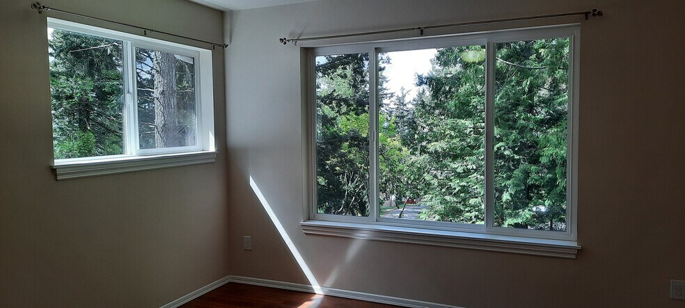 Building Photo - 1710 Sapphire Trl
