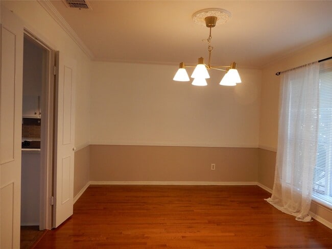 Building Photo - 12042 Sturdivant St