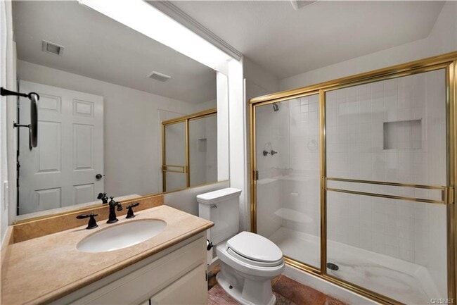 Building Photo - BEAUTIFUL LONE OAK HOME IN CALABASAS!