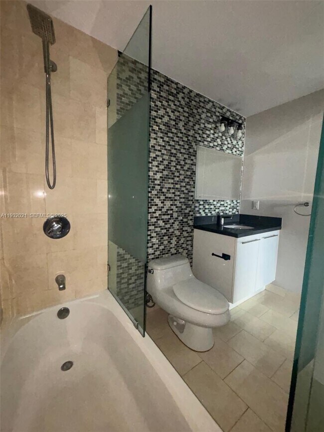 Building Photo - 90 SW 3rd St