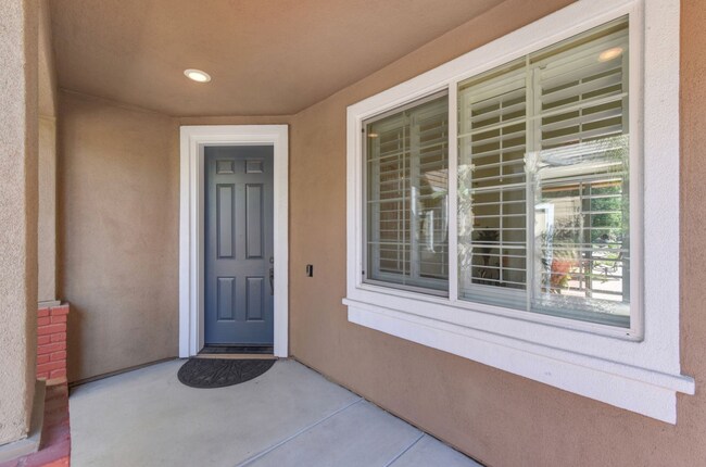 Building Photo - Breath-Taking 4/3. Backyard Oasis w/4 Car Garage!  Please read ad for viewings!