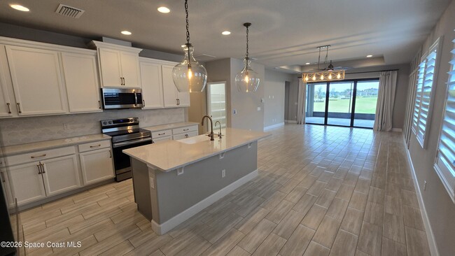 Building Photo - 2327 Kamin Dr