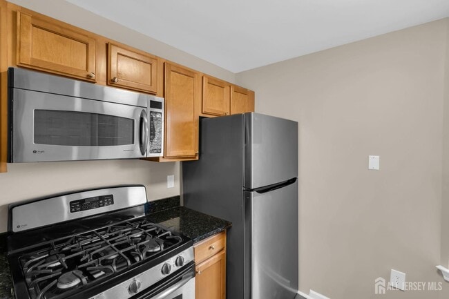 Building Photo - 129 Ademics Way