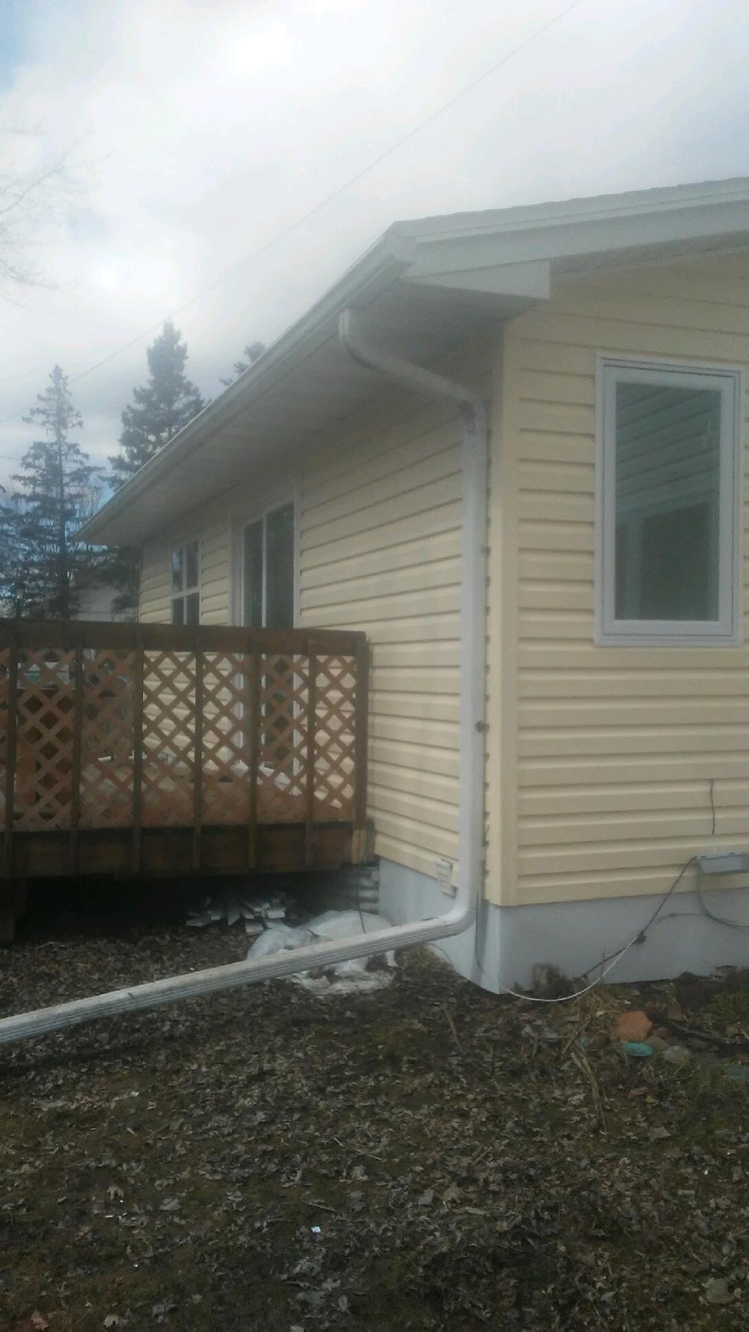 Building Photo - 221 Court Ave N