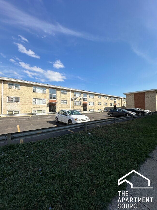 Building Photo - 3810 25th Ave