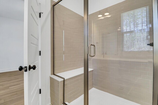 Building Photo - 502 Sound Dr