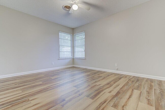 Building Photo - 1523 Weyford Dr