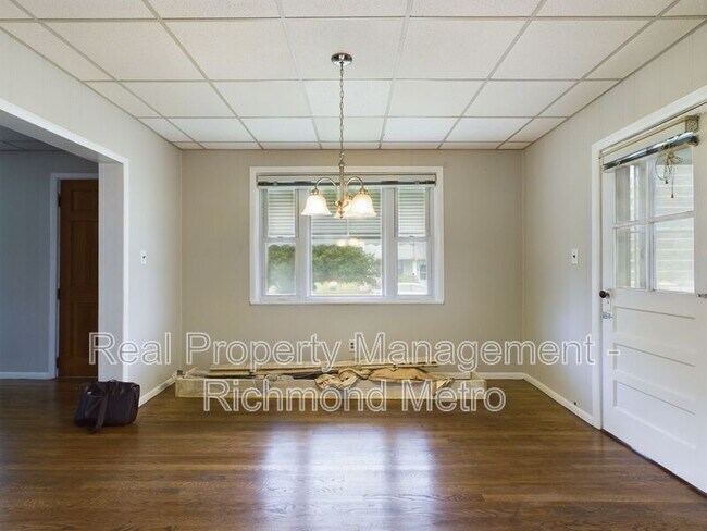 Building Photo - 1812 Gatewood Ave