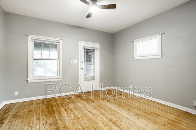 Building Photo - 1046 E Bradbury Ave