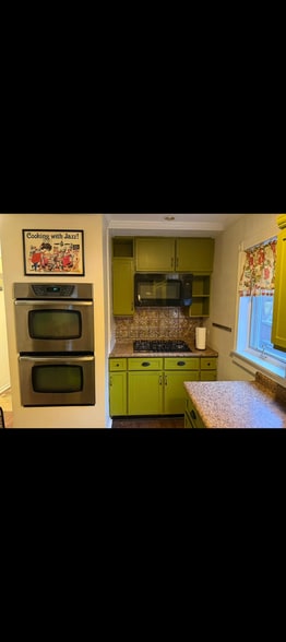 Building Photo - 28 N 7th Ave