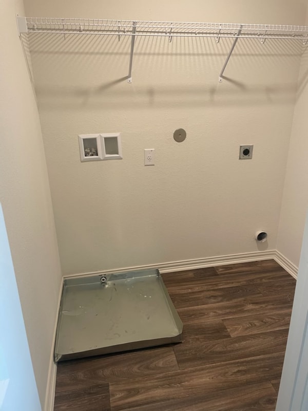Building Photo - 10966 Delight Grove