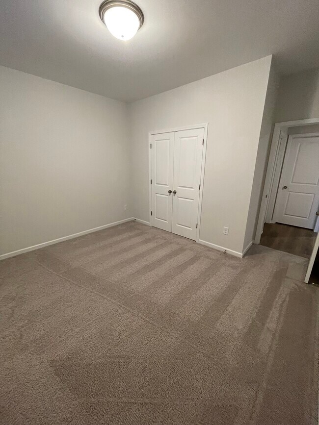 Building Photo - 840 Orchard Valley Ln