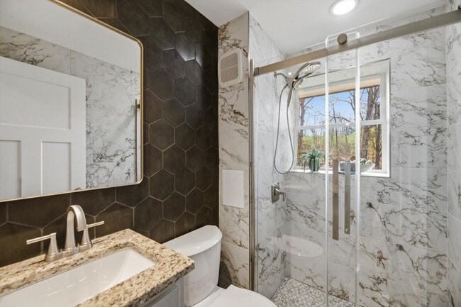 Building Photo - 2113 W Madison Ave