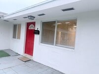 Building Photo - 626 Prosperity Farms Rd