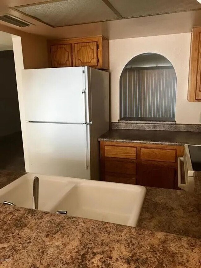 Building Photo - COMING SOON – AFFORDABLE 3 BEDROOM, 2.5 BATH TOWNHOME IN THE HEART OF TEMPE!