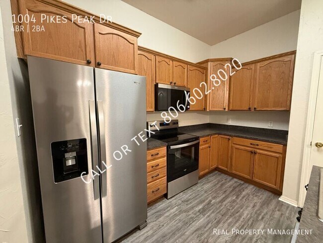 Building Photo - 1004 Pikes Peak Dr