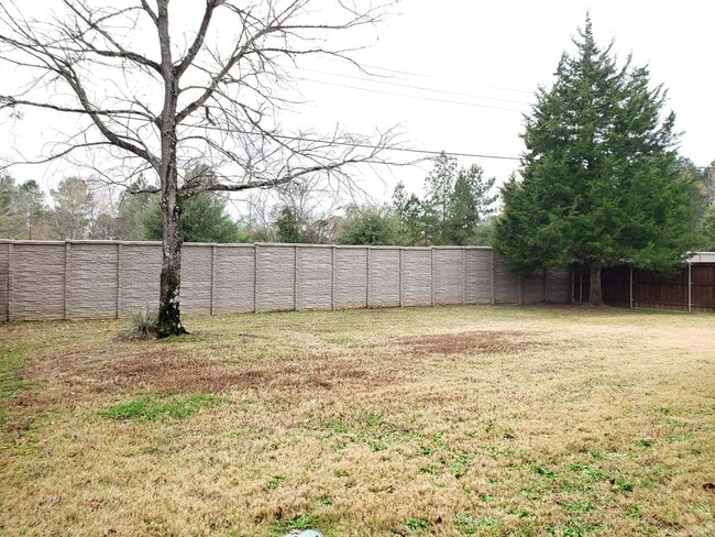 Building Photo - 3700 Old Omen Rd