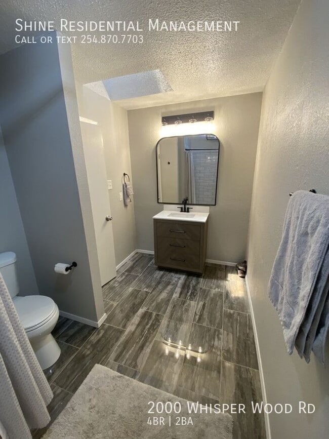 Building Photo - 2000 Whisper Wood Rd