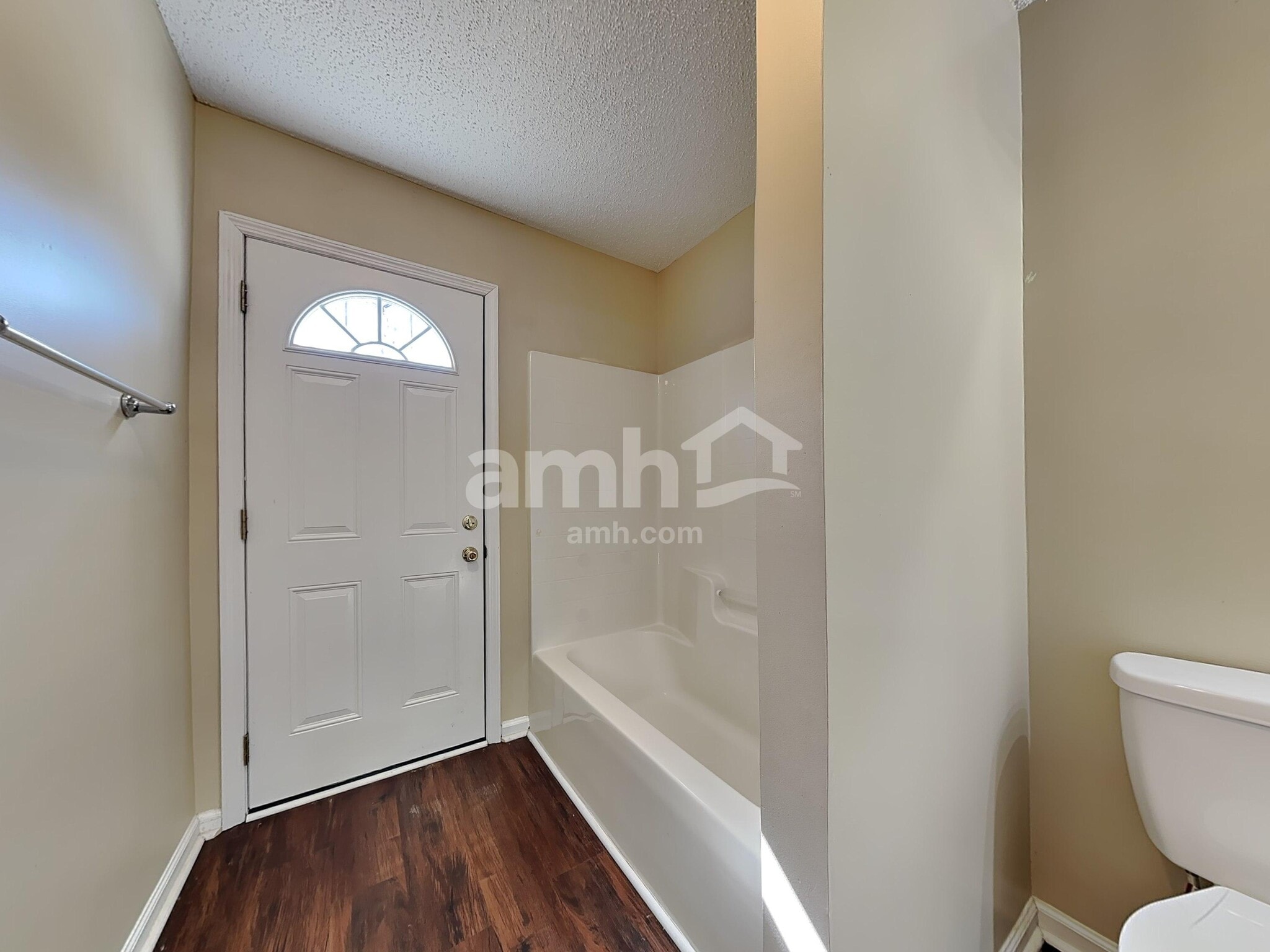 Building Photo - 64 Lancaster Way