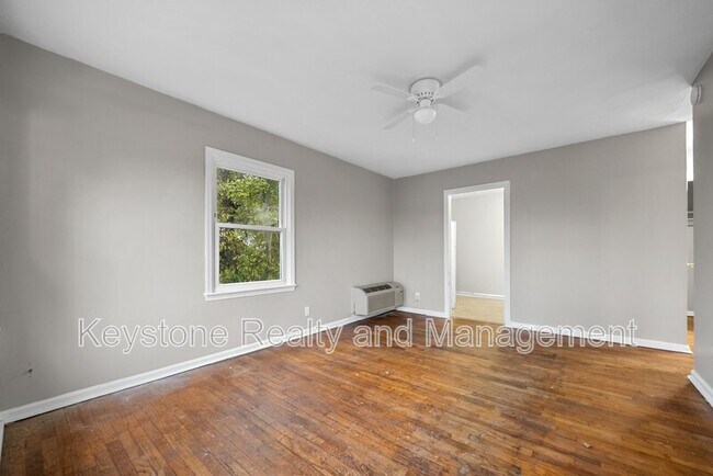 Building Photo - 1525 Ferrel Street