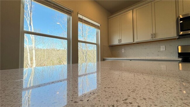 Building Photo - 228 Water Oak Wy