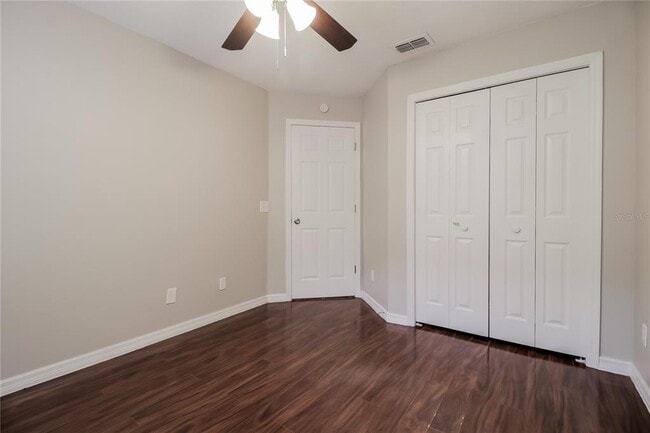 Building Photo - 1007 Royal Oaks Dr