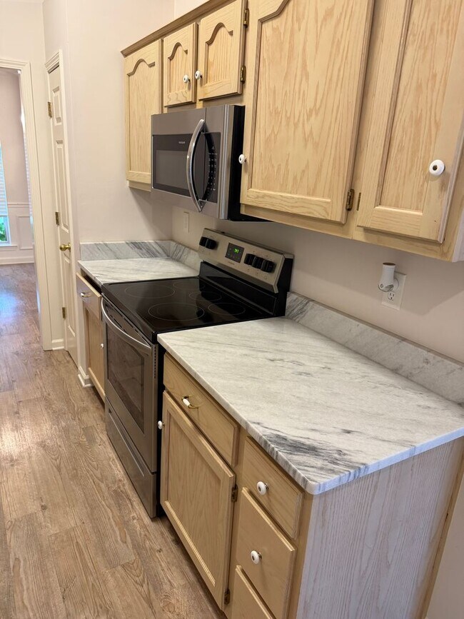 Building Photo - 3 BR/2BA | Newly Renovated Single Family Home |Attached garage  | Fenced  backyard | In Cordova!