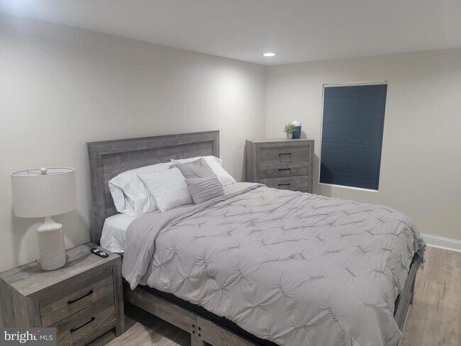 Building Photo - 401 S Ann St