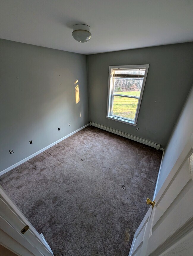 Building Photo - 35 Spiller Rd