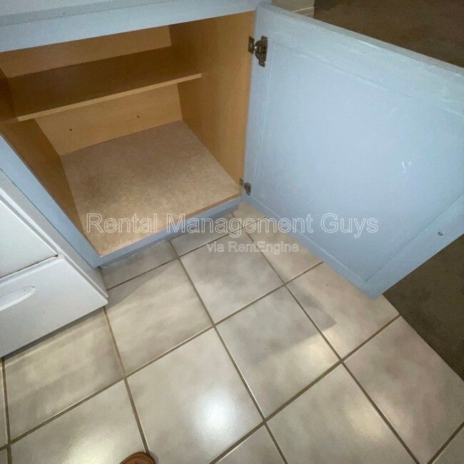 Building Photo - 2021 3rd Ave S