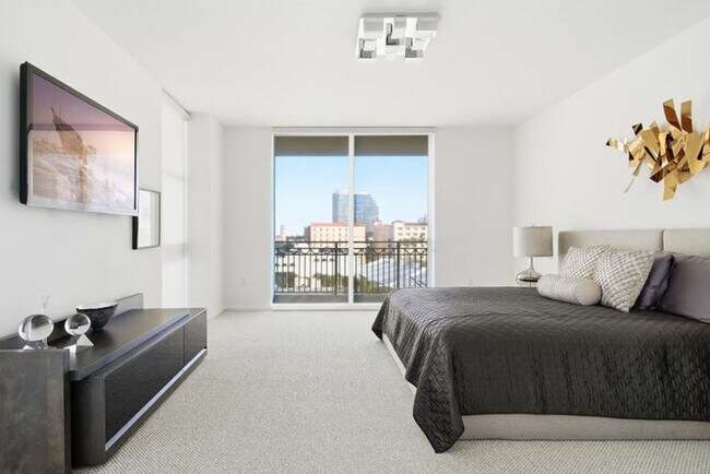 Building Photo - 550 Okeechobee Blvd